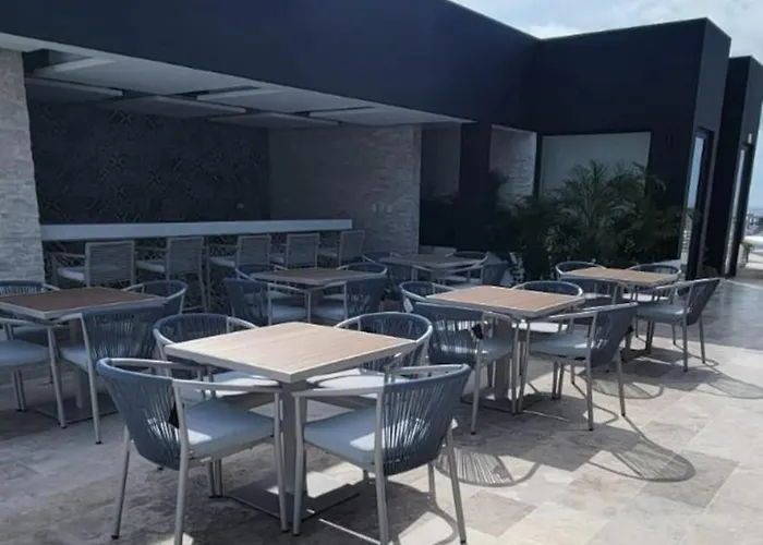 Troy House * Playa del Carmen